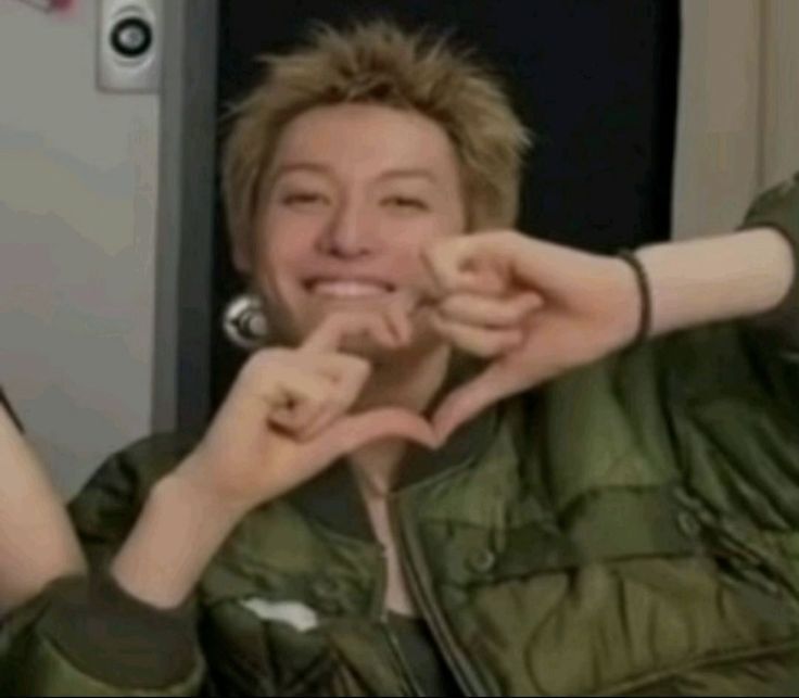 selfolssi ♤ tweet media