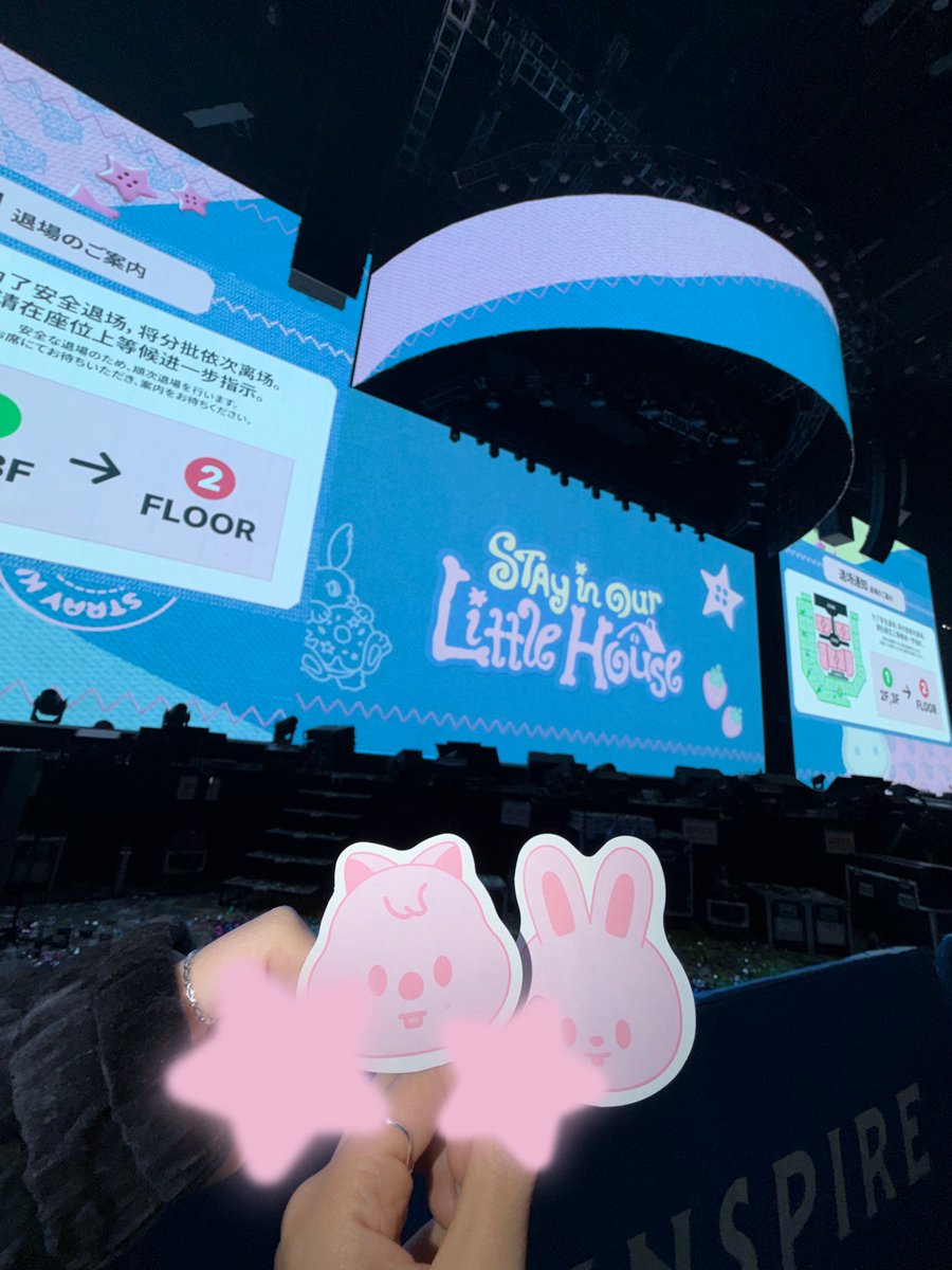 7luckylee7's tweet photo. 막팬.............아니뒷돌출시야너무웃기자노🤔🤔 https://t.co/GNhz6trv3P