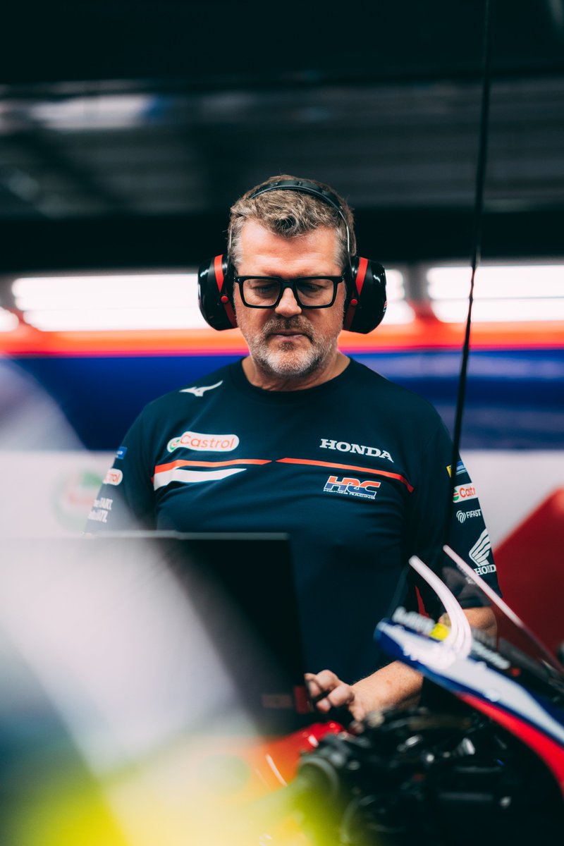 mizunojp's tweet image. ////予約終了まであと2日////
スタッフ着用アイテムと同じもしくはデザインをベースにしたホンダ・レーシング(HRC)ユニフォームの予約販売があと2日で終了！
HRCと築き上げたユニフォームを身にまとい熱い声援を！
詳細はコチラ▶︎ x.gd/pLqrB
@HondaJP_Live #Honda #HRC #mizuno