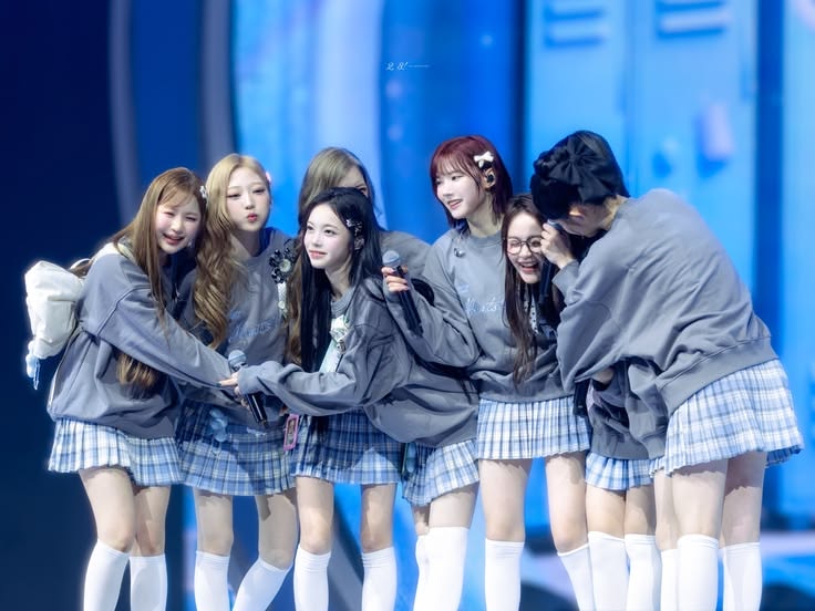 Hearts2Hearts Base tweet media