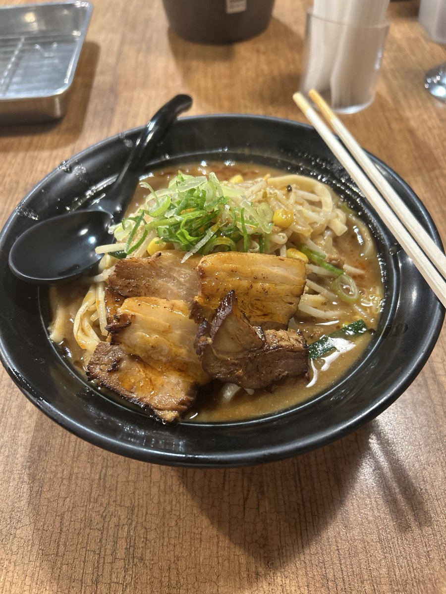 joy_ryudasu's tweet photo. おすすめされてからずっと行けてなかったJAC行って味噌ラーメン食べたけど、めっちゃ自���好みの濃厚な味噌ラーメンでくそ美味かった https://t.co/JJQDYX7nfy