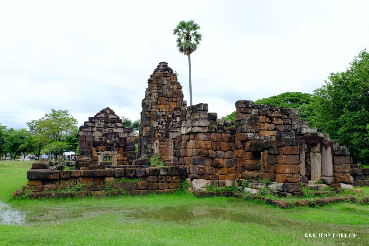 thai_temples1's tweet photo. The Prang Ku (ปรางค์กู่), the main Khmer temple in Chaiyaphum province.

More specifically, it is a hospital chapel built in the 13th century.
The site preserves a certain devotion and some low reliefs carved directly into the sandstone.

https://t.co/O1YSSyoWrm https://t.co/3g9UzH4e2Y