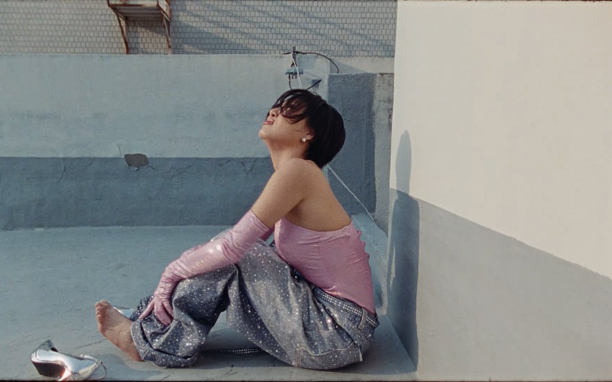 avery 💫⚖️ tweet media