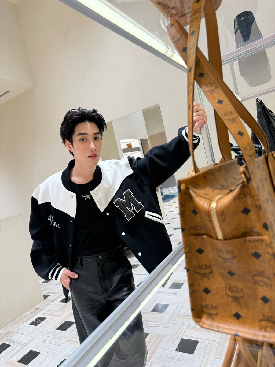 BOBBYIZE tweet media