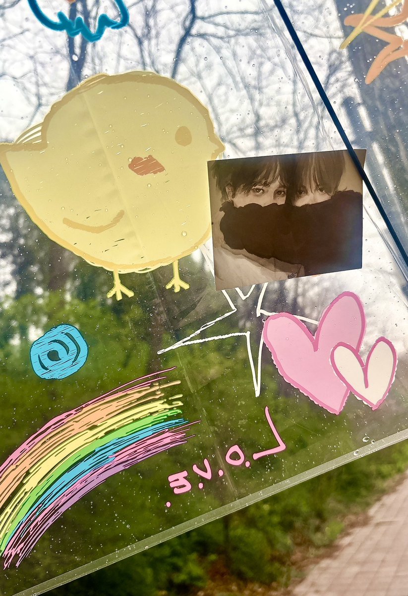 coco_ruu1's tweet photo. 오랜만에 비내리는 퇴근길 ☔️
두민이와 롱웨이홈 LWH🏘️
행복해 🐿️♥️🐥
#두민 #투민
#태민 #TAEMIN #テミン #泰民
#태민아사랑해
#Long_Way_Home https://t.co/UEF7XHMoPY