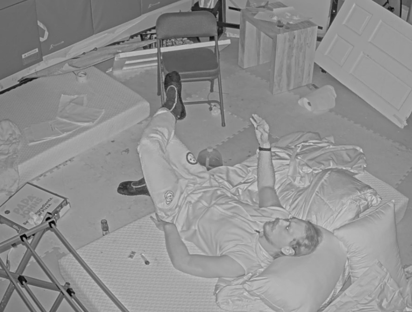 Anyways Bashir speaking arabic in arena #fishtanklive