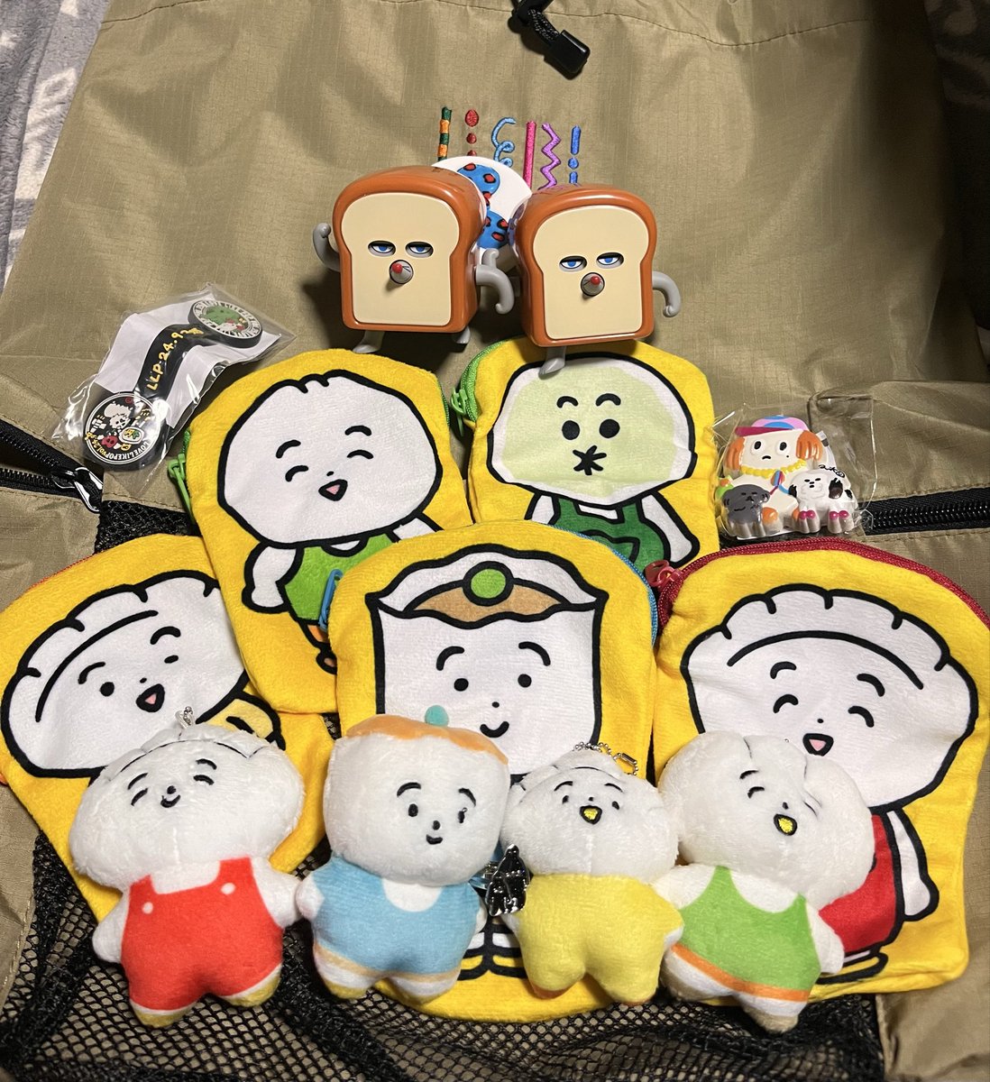 ogaikochan's tweet photo. 帰宅しました🍊
弾丸の0泊3日終わってしまった🥹
濃厚で楽しかった！！
いいご縁のおかげで行けたライブでした♡
ありがとうございました☺️
aikoはいつも通り可愛くて面白くて
歌うまうまでした！！
いろんなガチャ回しすぎたけど、、
かわいい！シアワセ！🥟 https://t.co/R09E0b0m8k