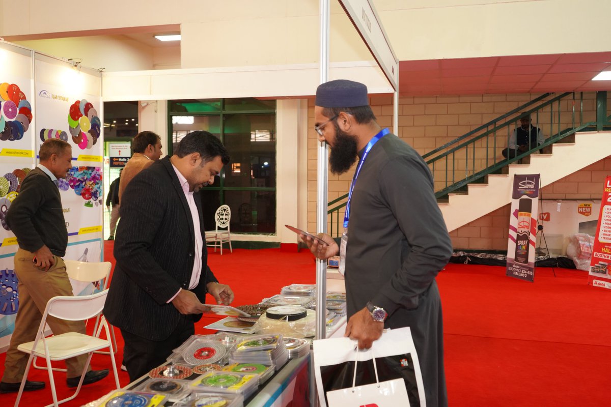 BuildAsia's tweet photo. Spotlight on 𝐔.𝐒 𝐓𝐨𝐨𝐥𝐬 at the 19𝐭𝐡 𝐁𝐮𝐢𝐥𝐝 𝐀𝐬𝐢𝐚 𝐈𝐧𝐭𝐞𝐫𝐧𝐚𝐭𝐢𝐨𝐧𝐚𝐥 𝐄𝐱𝐡𝐢𝐛𝐢𝐭𝐢𝐨𝐧 𝐚𝐧𝐝 𝐂𝐨𝐧𝐟𝐞𝐫𝐞𝐧𝐜𝐞𝐬! 📸

#BuildAsia #ExhibitionSuccess #ConstructionIndustry #Innovation #USTools #BuildAsia2026 https://t.co/fMYlehITcP