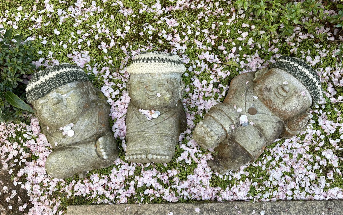 あうら tweet media