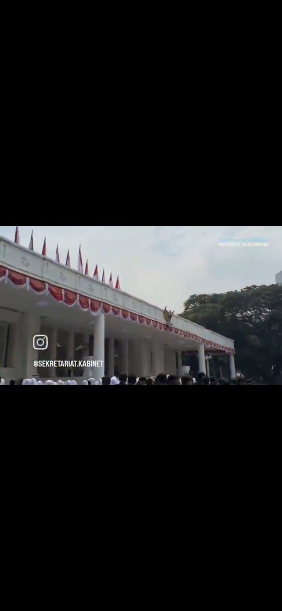 TERIMAKASIH yg telah memberi kesempatan siswa-siswi sekolah sebagai Generasi Penerus Bangsa untuk boleh mengunjungi Istana Merdeka

<a href="/YandriSusanto/">Yandri Susanto</a> 
@SekretariatNegaraRI 

#BPSDMKementerianDesaPDT
#TerimakasihBapakPresiden 
#IstanaMerdeka #MemupukNasionalismeAnakBangsa