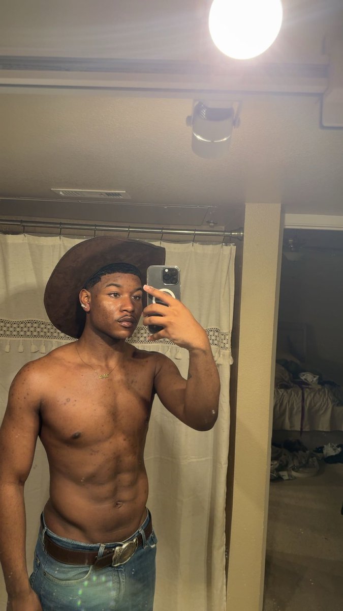 Save a horse, ride a cowboy 🐎
