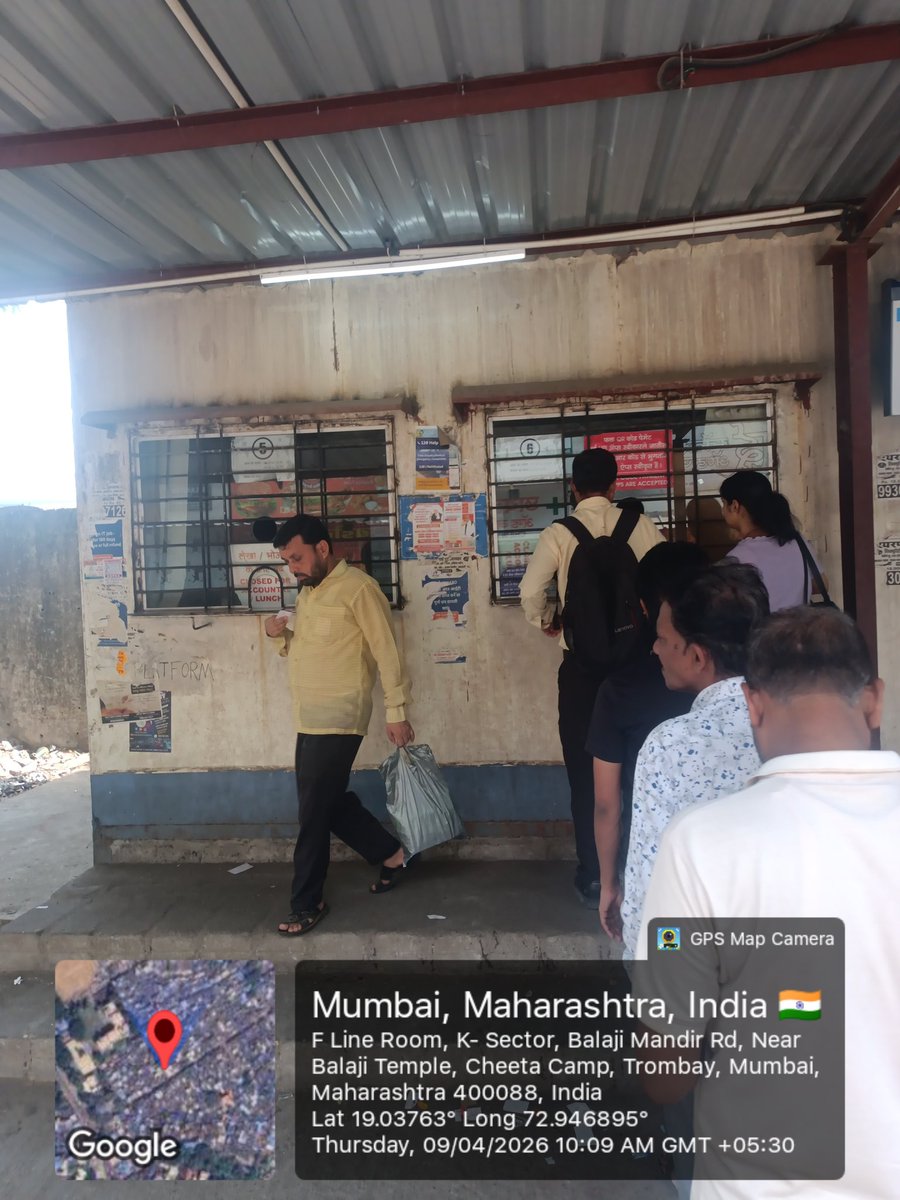 khanadvocate25's tweet photo. @drmbct @srdcmmumbaicr @drmmumbaicr At mankhurd railway station This is everyday problem face by passenger only one ticket window is working other staff is always take break in morning working hrs earlier also complaint but no action taken https://t.co/ghsro7BilD