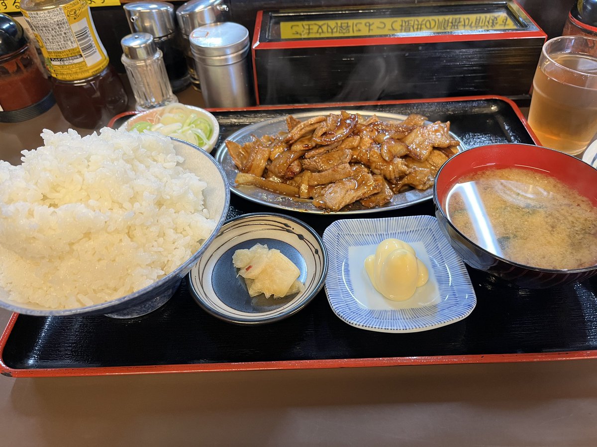 カド屋の豚バラを食べに行ってきた👍
にんにくとマヨネーズが合いすぎて困った🫣
また行きます🚗³₃