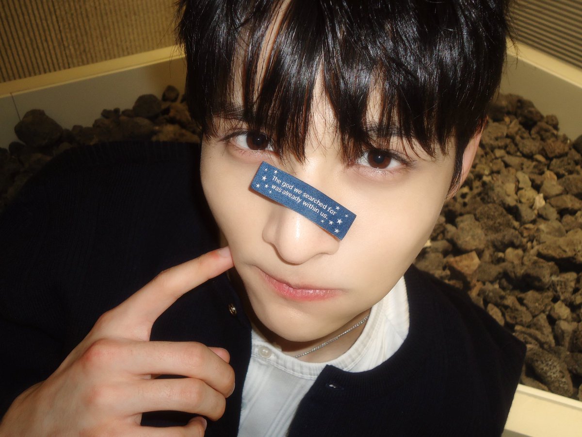 _AMPERSANDONE_'s tweet photo. AMPERS&amp;ONE X La-Bel Land

🎀 Bookmark : https://t.co/eoyM5ubqpa
🎀 WE ARE HERE Labelpack : https://t.co/TpGHQd9fdN
🎀 Message Label : https://t.co/qc7b8lLntB
🎀 3-item set + 미공개 포토카드 7종 : https://t.co/ijbpWTdrIj

#앰퍼샌드원 #AMPERSANDONE #DEFINITION #GOD #라벨랜드 https://t.co/1BFYDp8EiC
