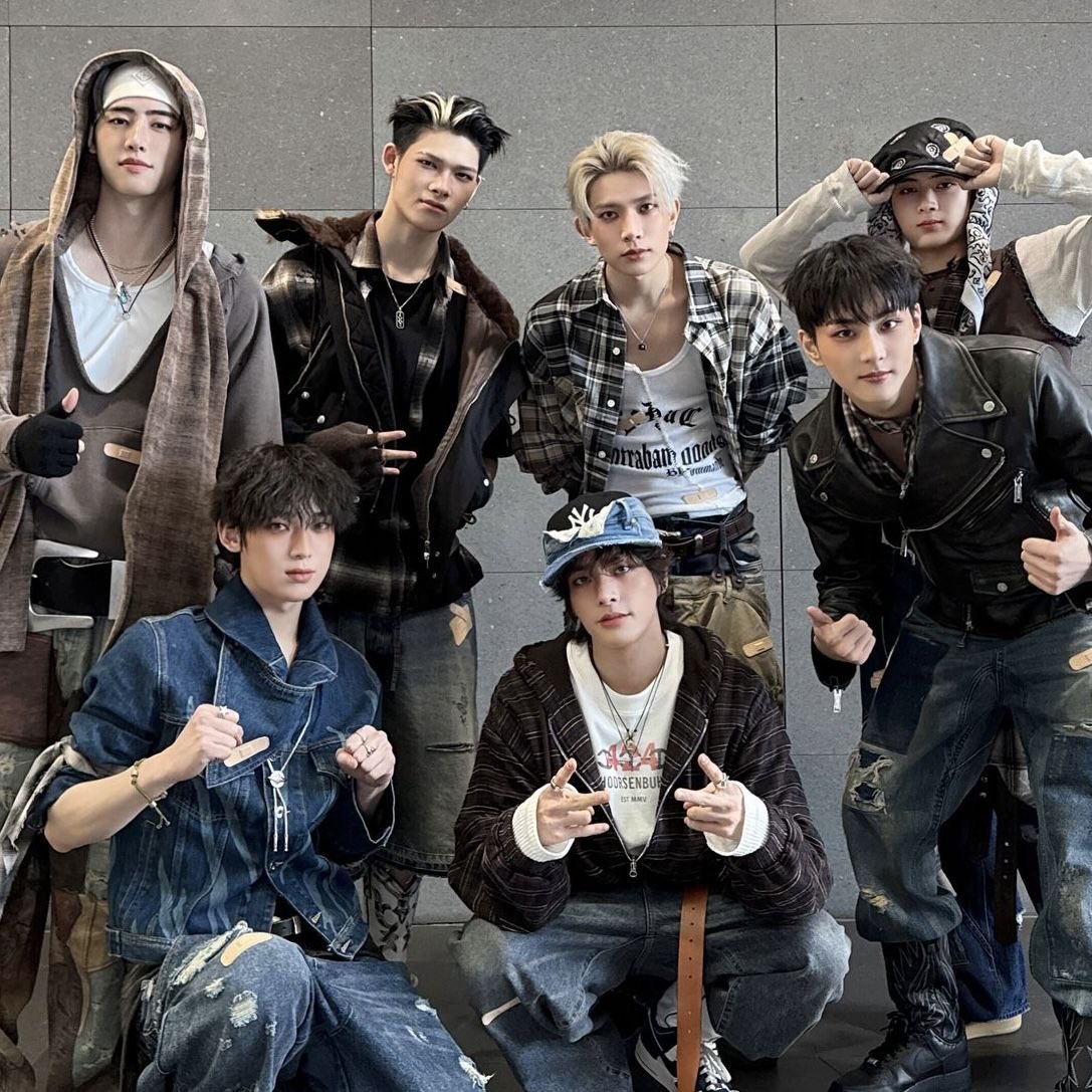 snoo🧡7️⃣ tweet media