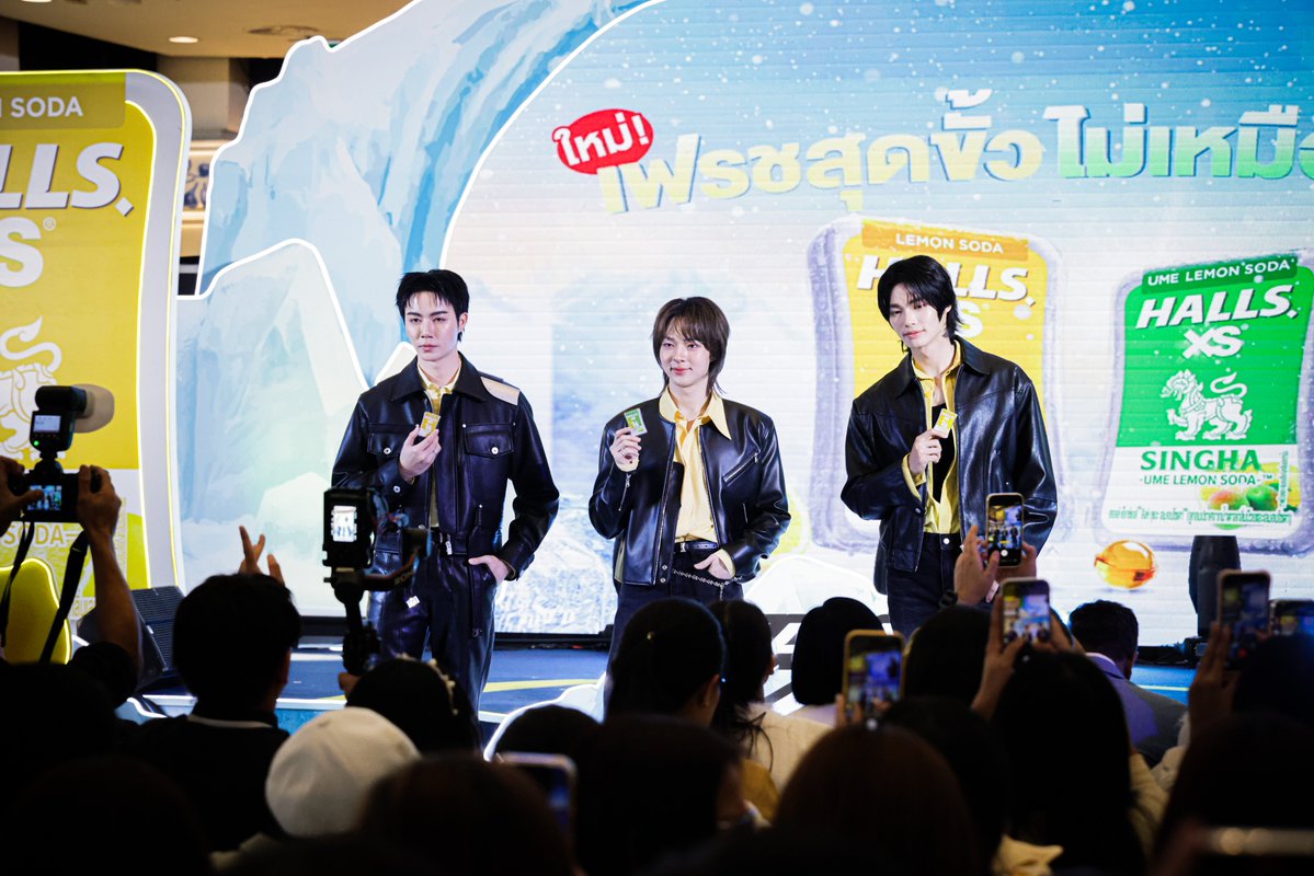 centralwOrld tweet media