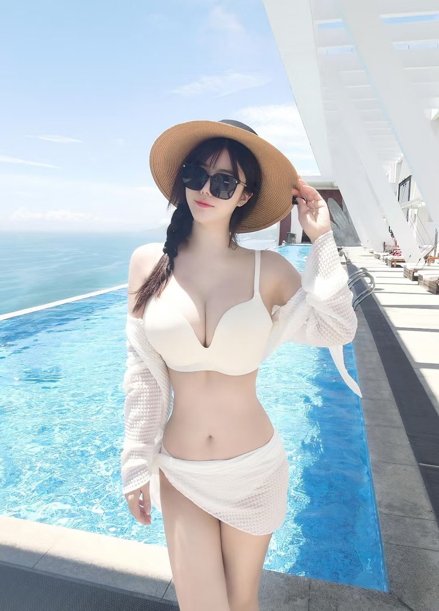 xiahe916's tweet photo. 在这么美的环境，如果发生一场刺激的性爱，也是非常美妙的事情。已经开始幻想了 https://t.co/SVW5VHmaaL