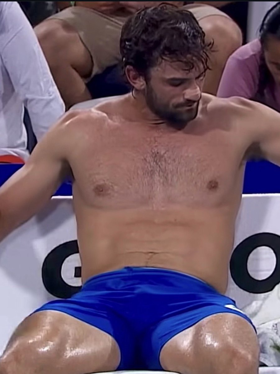 Male Central tweet media