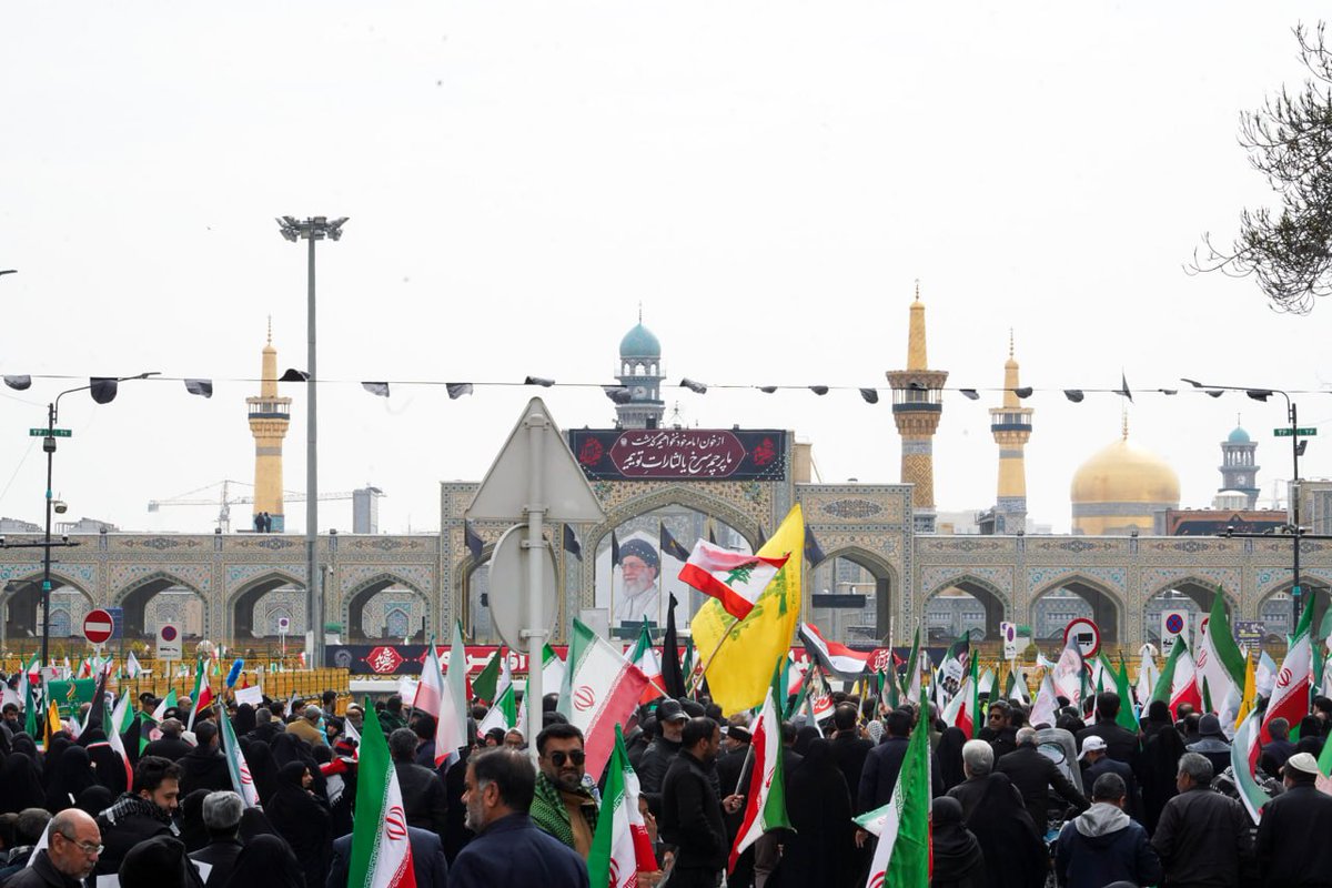 ImamRezaEN's tweet image. “We, as a nation, have no choice but to resist, we have nothing but resistance, and there is nothing we can rely on but resistance.”

—Sayyed Hassan Nasrallah

#Iran #Lebanon #Iraq #Yemen