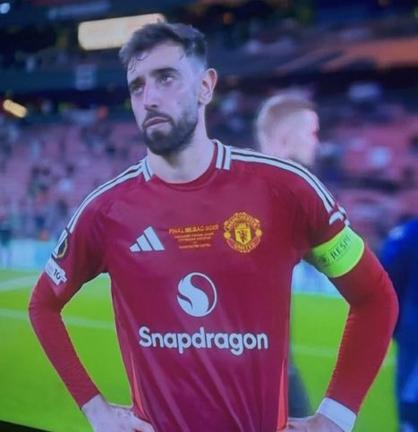 ارسنال وإلى الله المشتكى tweet media