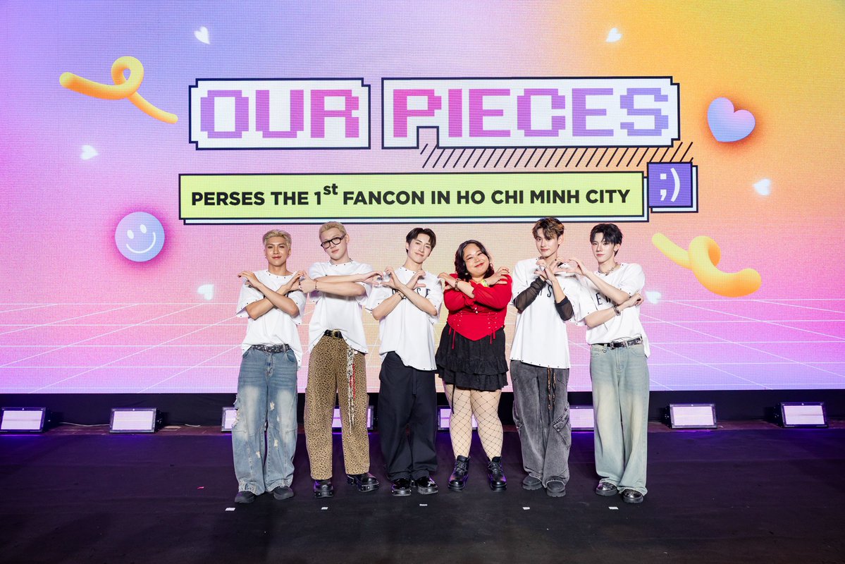 cassiopeia__5's tweet image. ตามเพอเซสครบ1 ปีแล้ว เจองานที่มศว แล้วก็ยังไม่เคยหยุดพักอีกเลย😂 ตามไปทั่วกทม ทั่วประเทศ ตปท.ก็ไป เวียดนาม ไทเป ว่าแล้วก็ไปต่อออ รักพวกเธอมากๆนะ #PERSES #PIECES @jungwboo_ @naranvik @kritxxn @palmww06 @whoispluggy