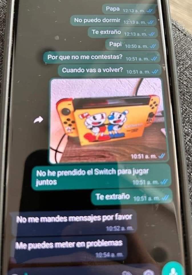 _calculado's tweet photo. La foto no es mía, pero me hace recordar la tristeza que sentía cuando era niño.
De vez en cuando me salen videos de niños o adolescentes, a los que sus papás les enseñan a conducir, pescar, etc... Me hacen sentir una nostalgia de algo que no tuve. https://t.co/kgT4J5DQ3N