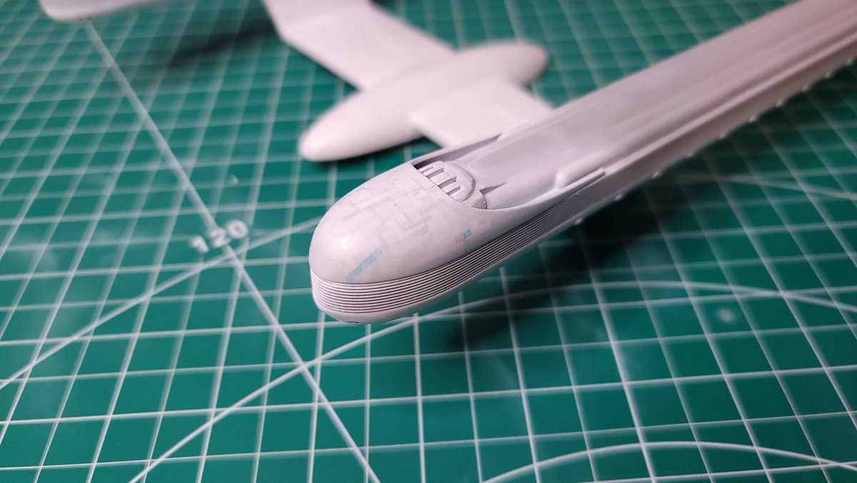 CStarships's tweet image. Some more 1/650 Excelsior panelling. The nacelles have hints of blue in them so that has been incorporated. 

#StarTrek #ScaleModel #ModelMaking #ModelKit #SciFi #SciFiArt