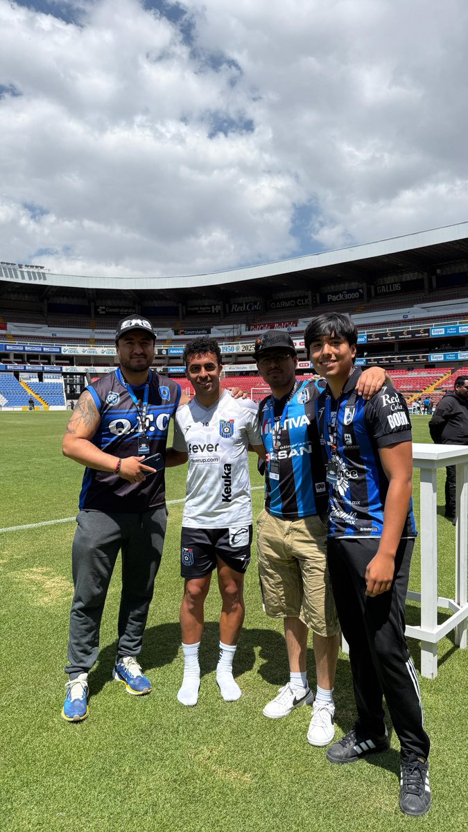 Gallos Blancos Posting tweet media