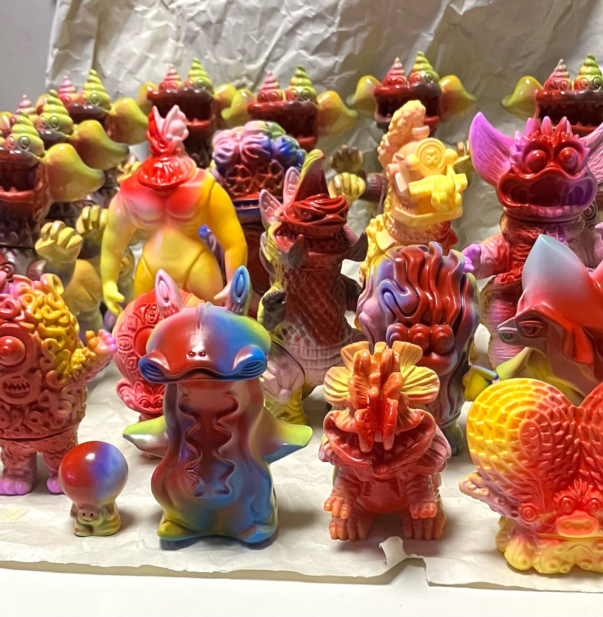 Fuusen_Gumtaro's tweet photo. 彩色第二工程終了
明日は雨のようなのでまた来週完成まで彩色します
笹塚のイベントFIFTH EYE用(まだ完成ではありません)
ツイングを少し量産
#gumtaro #笹塚 #FIFTHEYE https://t.co/COrxuOvrDT