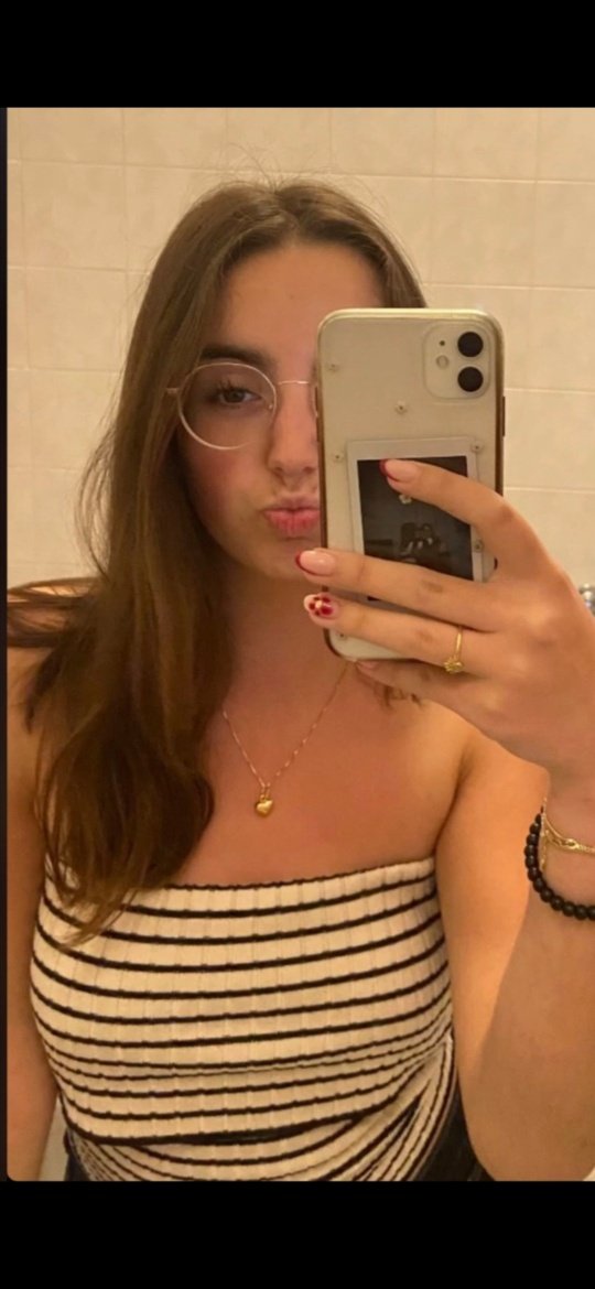 throwaway tweet media