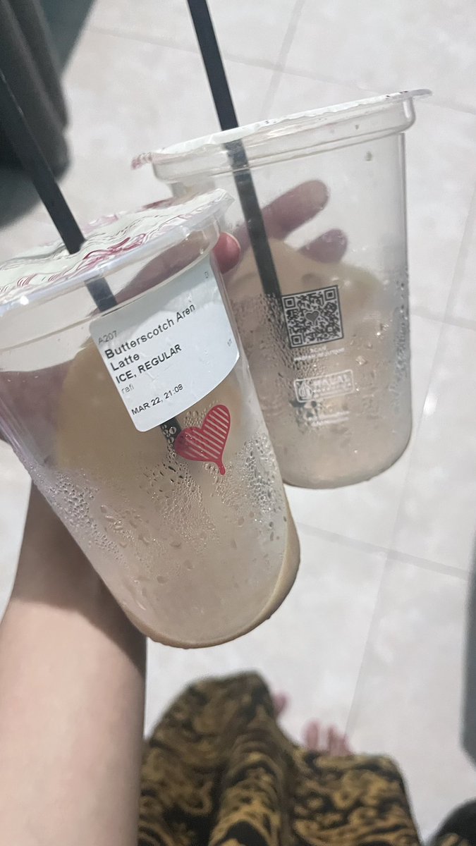 hellosyrennn's tweet photo. BIAR GA STREES 😩💔😩💔 https://t.co/slHAC3G87h