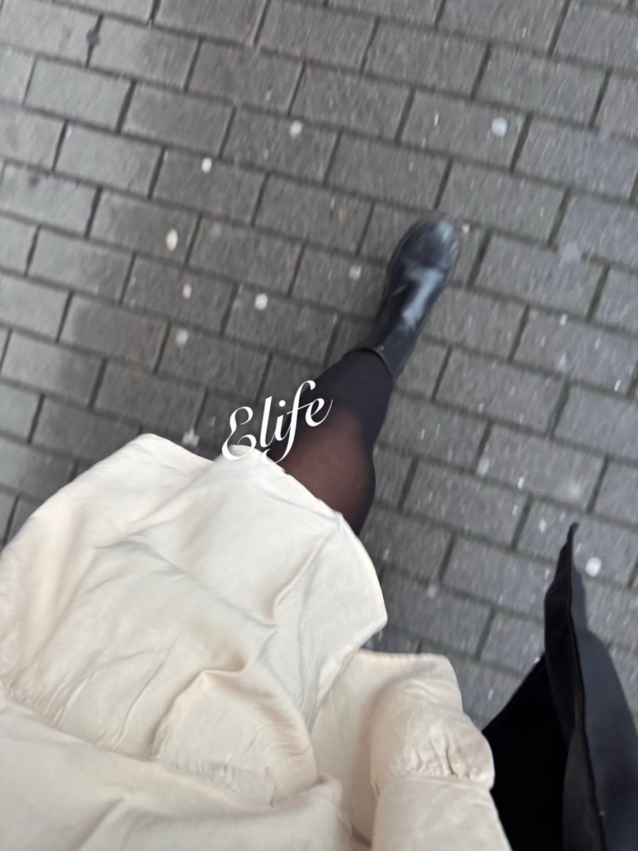 QueenElife's tweet photo. Wer ist so artig übernimmt den ersten Kaffe und leckt sie sauber 👢👅💦

#findom #money #KG #herrin #loser

@rtsubbi @RTDoms @rtfindom @FootParadiseRT @rtfindomger https://t.co/iZ1bnjNBJK