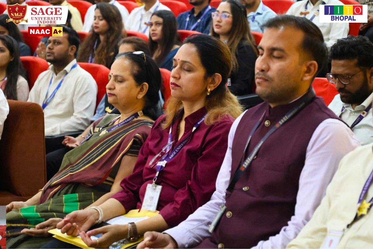SAGE_INDORE's tweet photo. Navkar Mahamantra Chanting for Global Well-being was held at SAGE University Indore.
One World, One Chant — Together for Peace.
#SAGEUniversityIndore #NavkarMahamantra #WorldPeace #GlobalWellBeing #OneWorldOneChant #SpiritualVibes https://t.co/jdxHwz4PAn