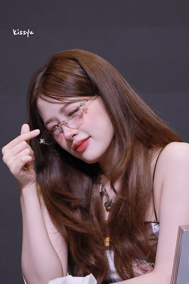 an yujin tweet media