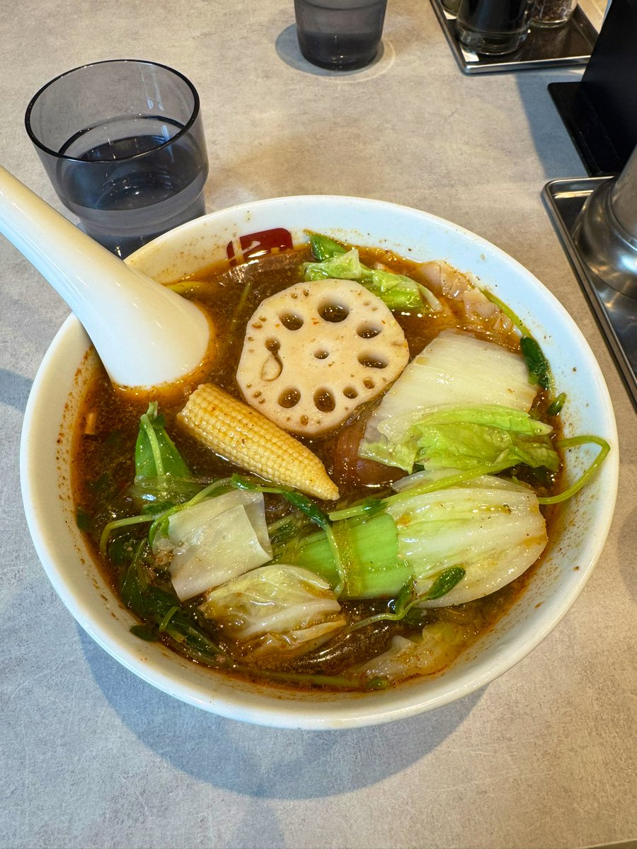 k_vl4u's tweet photo. 自分でトッピングする麻辣味麺だって！！
春雨麺♡ https://t.co/2QDo1cFxan