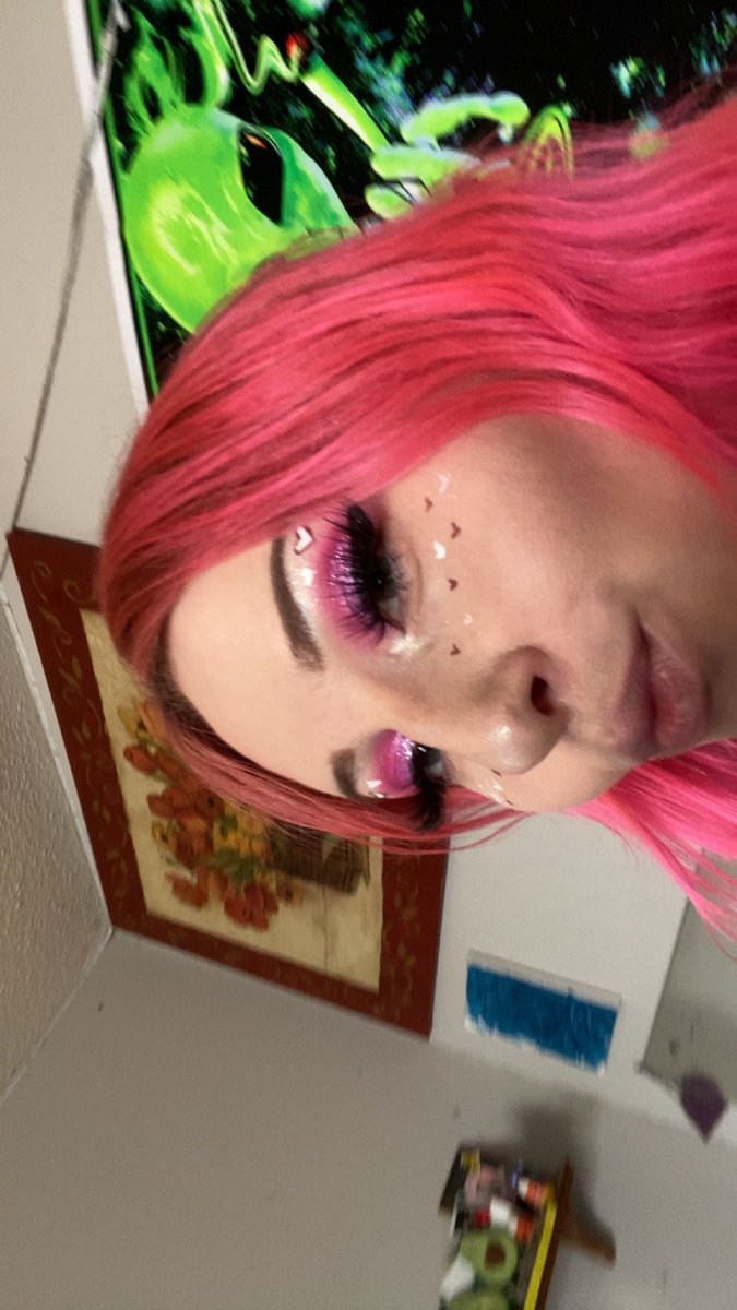 AutumnBeck98's tweet photo. Dont cha wish your gf was mentally ill like meeee? https://t.co/vzQWzWCgrk