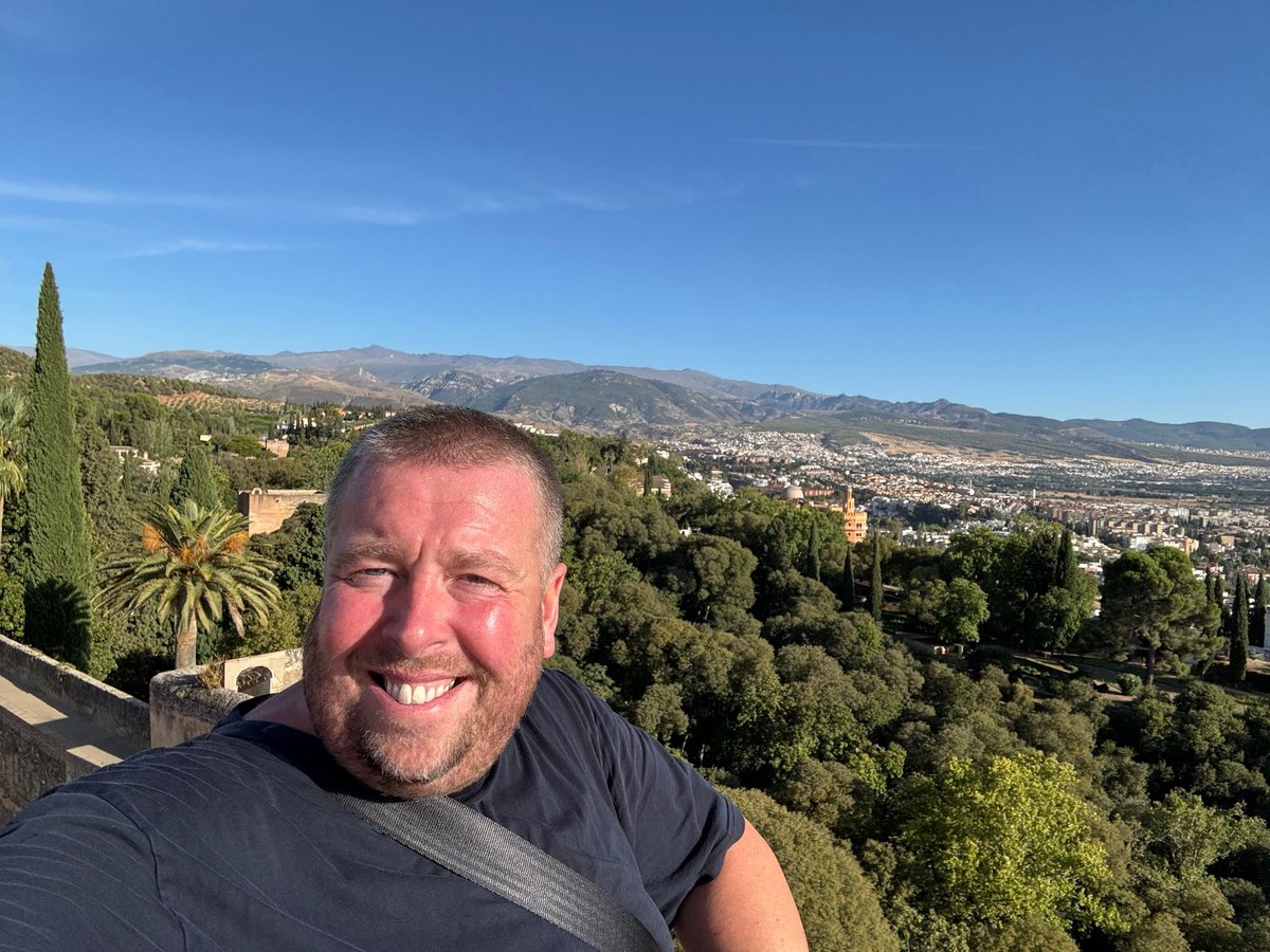 Andrew Hesselden tweet media