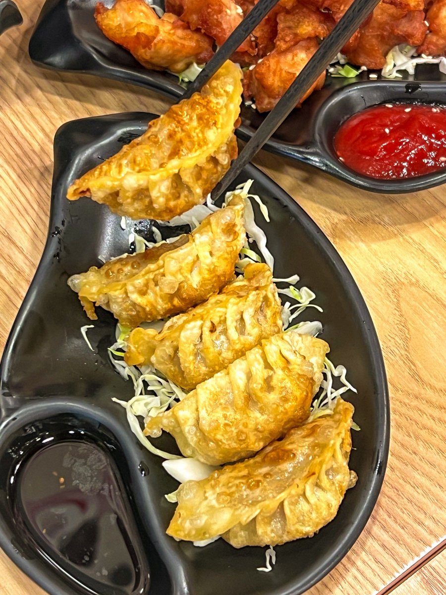 Albert Naveen tweet media