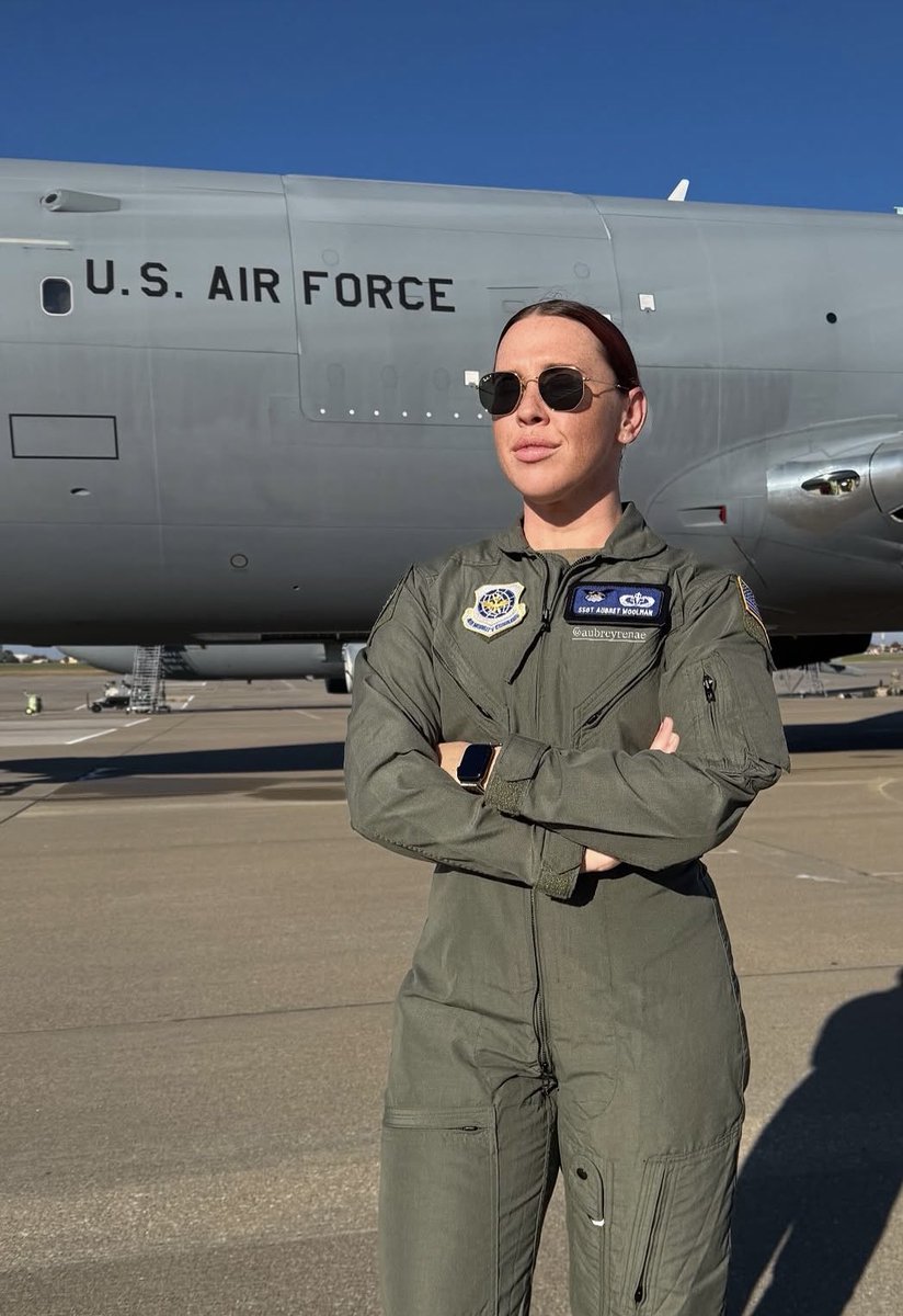 Averywoolman's tweet photo. Beautiful day at work ❤️ https://t.co/I6BkXbIZJe