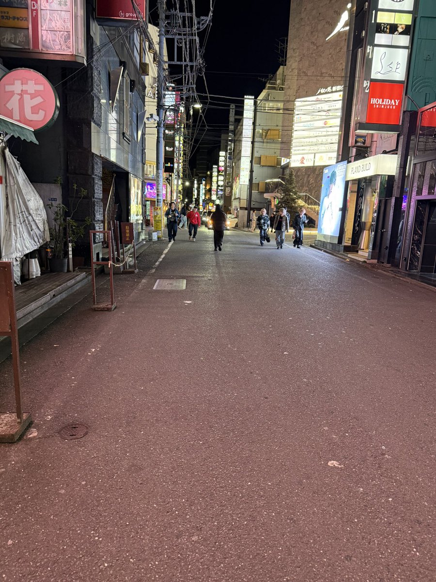 U0125S's tweet photo. あずま通りとか、さくら通りとか、はなみち通りとかあるけど
ここは何？ https://t.co/3k6L6JUapU