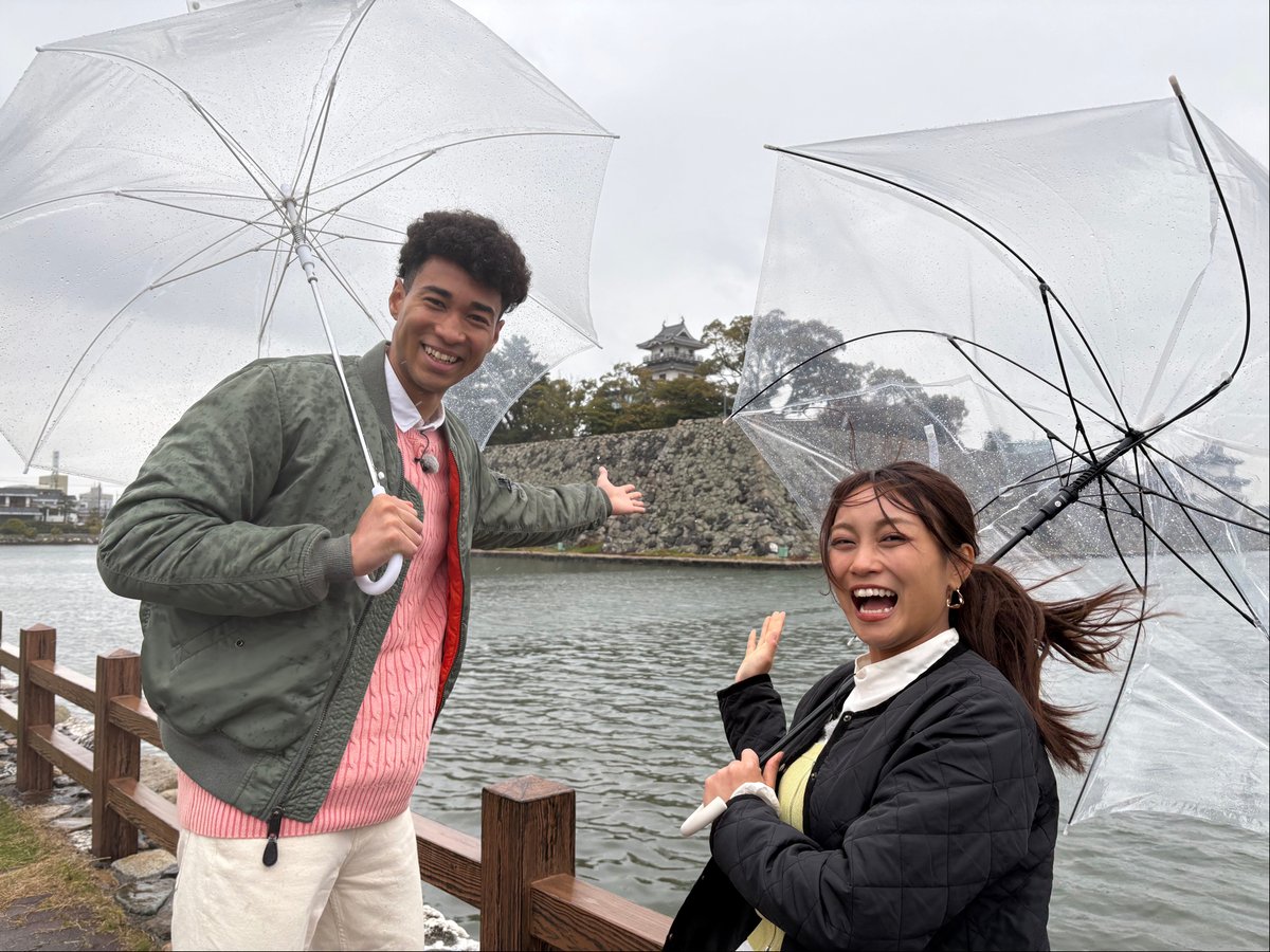 HTV_TVha's tweet photo. きょうのテレビ派は…

#澤井一希 さんと #木村和美 アナが
タクシー運転手が行きたい場所に
連れて行ってもらう🚖
#TAXIご縁旅

初の県外ロケで愛媛へ🍊
取材交渉に大苦戦💦💦💦

その先にある絶品グルメとは😋‼️

お楽しみに💁‍♂️

#テレビ派
#山邊昌太郎
#タクシー
#愛媛 https://t.co/CMyuxLExw9