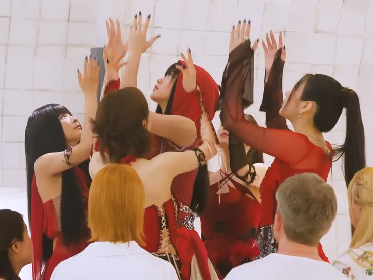 with the power of red velvet, THE POWER OF WOMEN COME ON