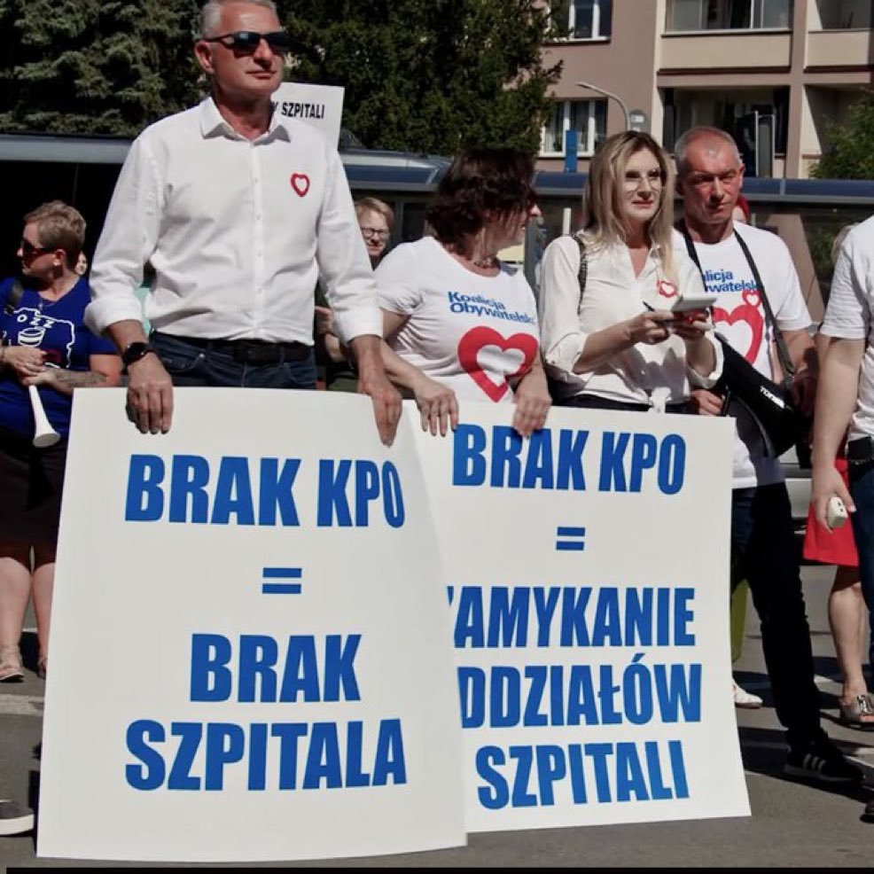 Adam Czarnecki tweet media