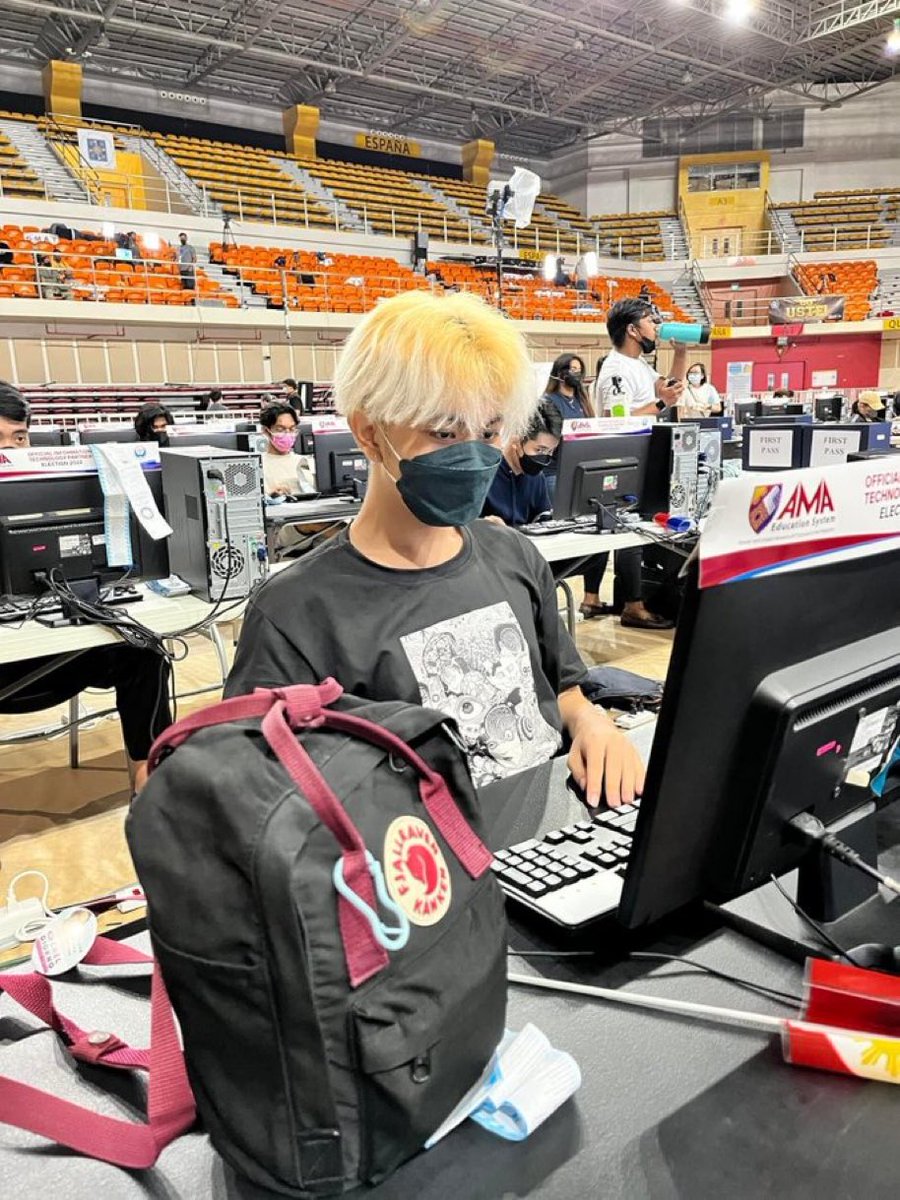 kung sino man ‘tong nagvolunteer nung 2022 para sa vote count pwede bang ikaw muna pumalit kay mark lee sa nct hahsshdj