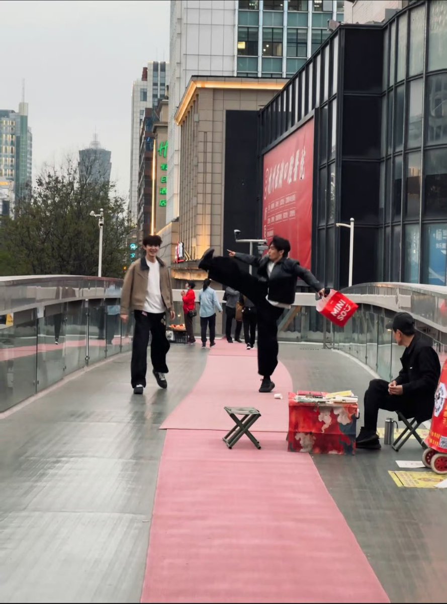 Ester ☆ tweet media