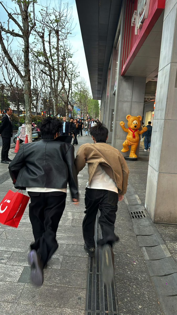 Ester ☆ tweet media