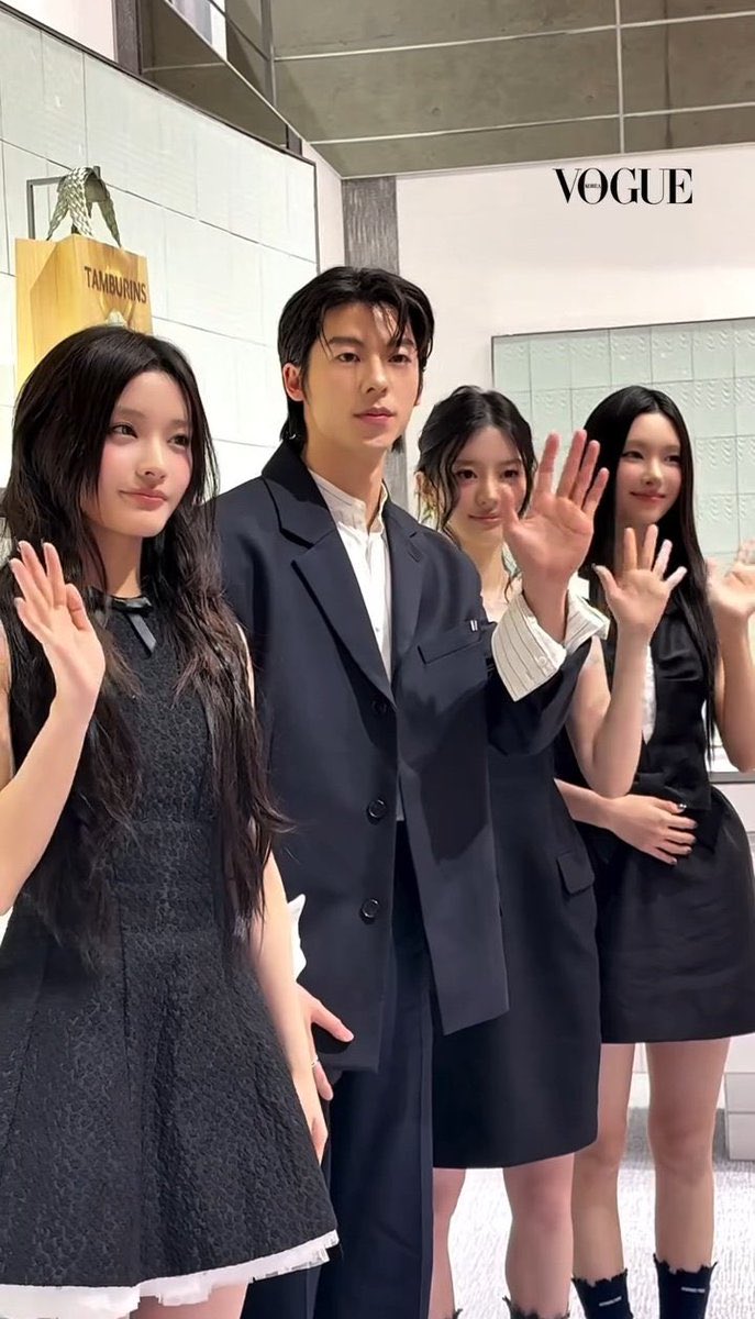 🍀จองกุกมายอังปังเเมน this is for world tour 💙 tweet media