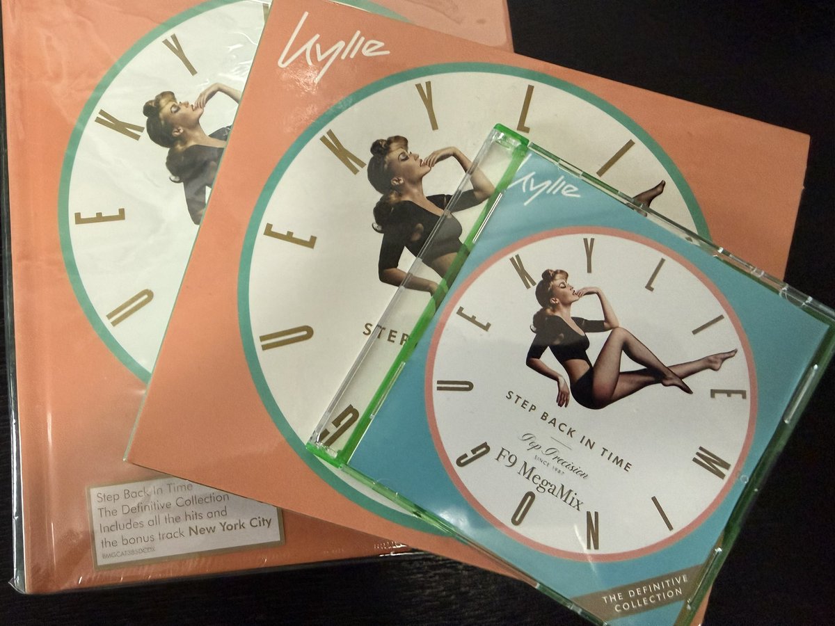 KenTKJapan's tweet image. I made Kylie F9 MegaMix 3”(8cm) mini CD 🕺💃
前からやりたかった
カイリーのF9MegaMixフルバージョンを8cmミニCDに焼いたぜ！！🥹🥰😍
40分以上あるのでMP3CDとして焼きミニCDにフルバージョンで入れる事に成功！
自分で作ったけど可愛い過ぎて死にそう😅
#KylieMinogue #F9MegaMix #8cmCD