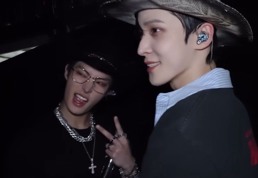 mago¡!🍪 selling 2 tickets for conan tweet media