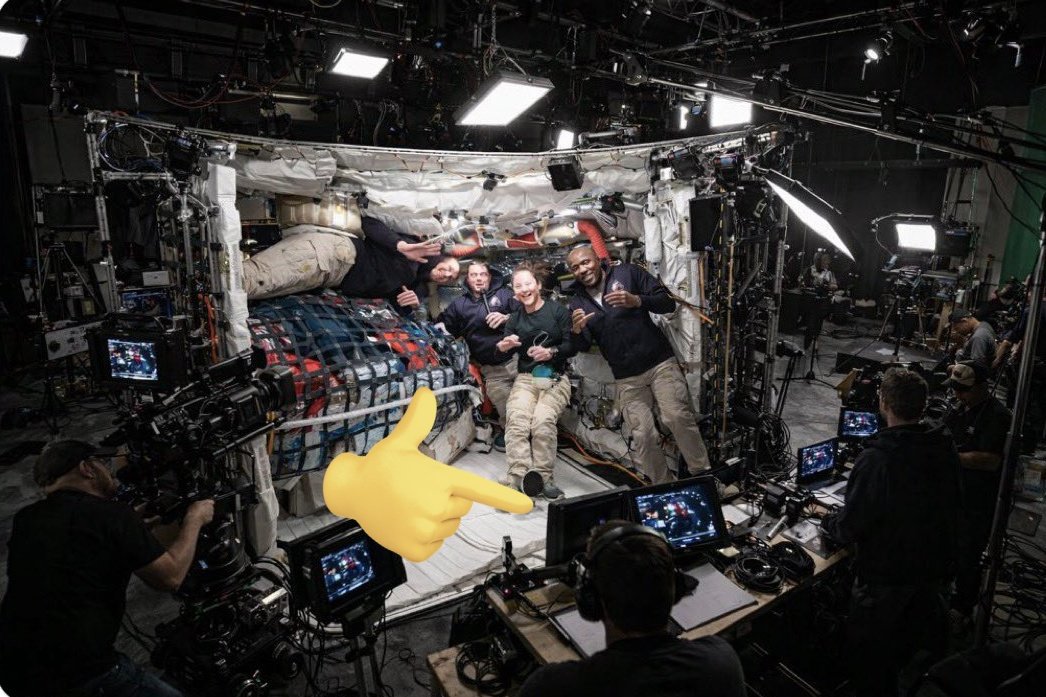 Anonymous tweet media